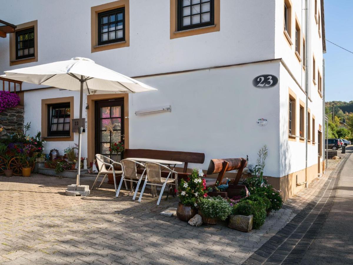 Modern Apartment in Merschbach Hunsruck with garden Exterior foto