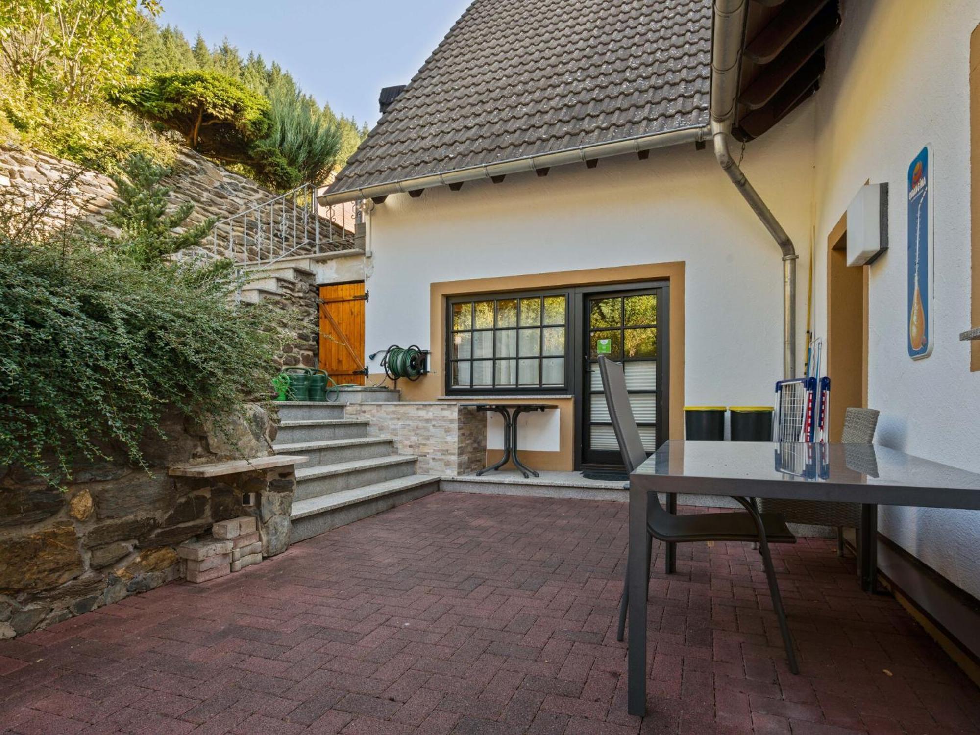 Modern Apartment in Merschbach Hunsruck with garden Exterior foto